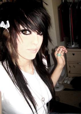Girl  Hair on Emo Girls Prefer Black Hair  Although There Are Emo Girls Blonde  And